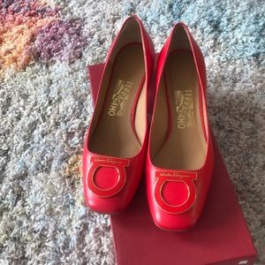 100% authentic Salvatore Ferragamo shoes 👠